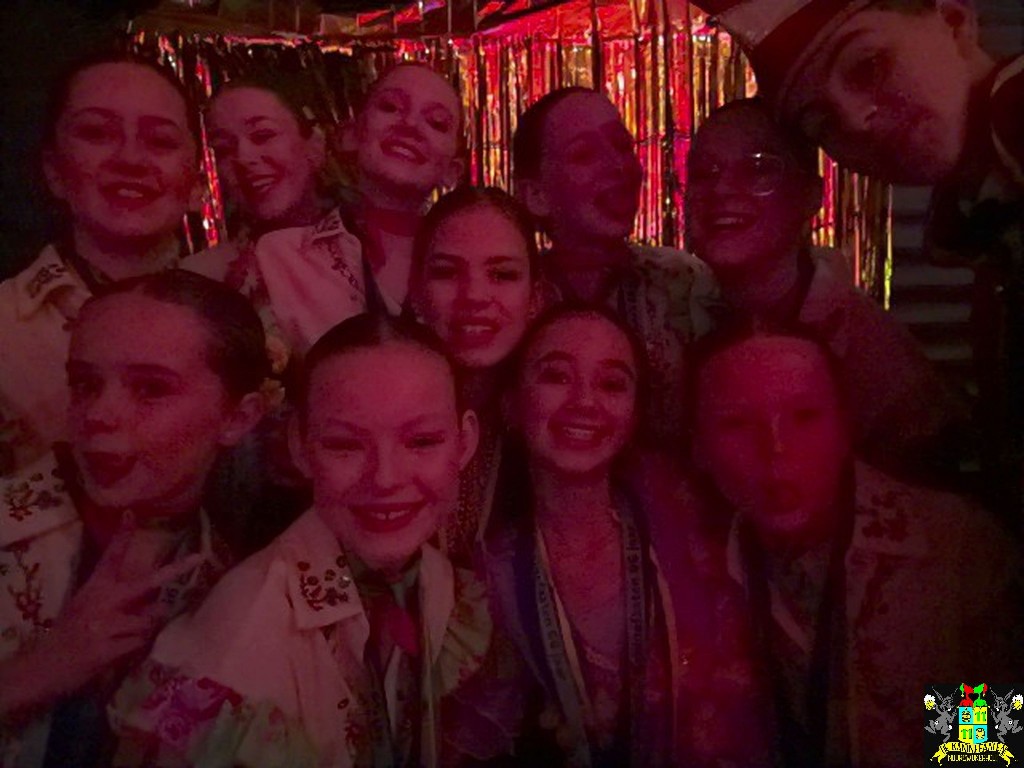 ../Images/Jeugd Opwarmbal Photobooth 015.jpg